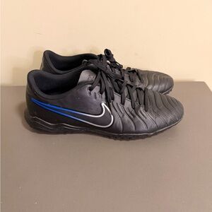Mens Nike Tiempo Legend 10 Club TF Soccer Turf Shoes
